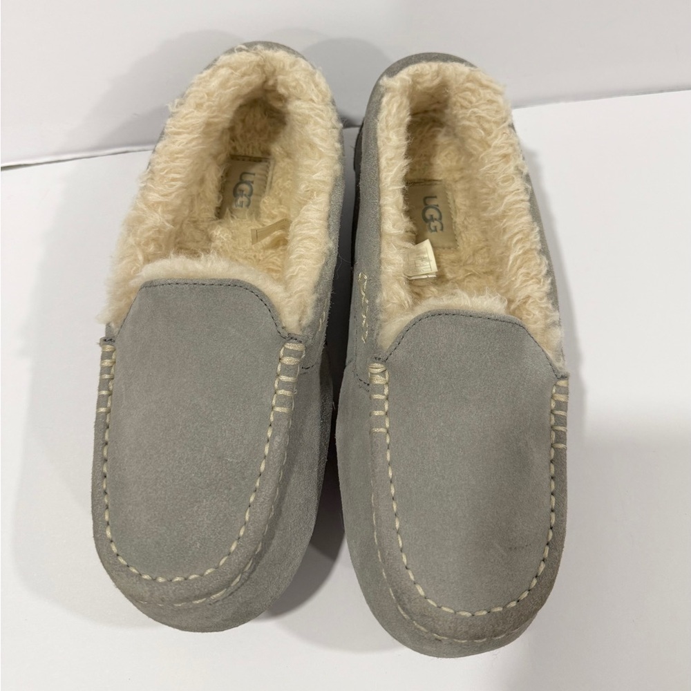 UGG Ansley Slippers Womens 8 Gray Suede Shearling Lined Moccasin - Picture 2 of 8